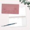 Artikelbild 7 des Artikels “Wochen-Tischkalender Pocket 2027 [Poppy rosé] “