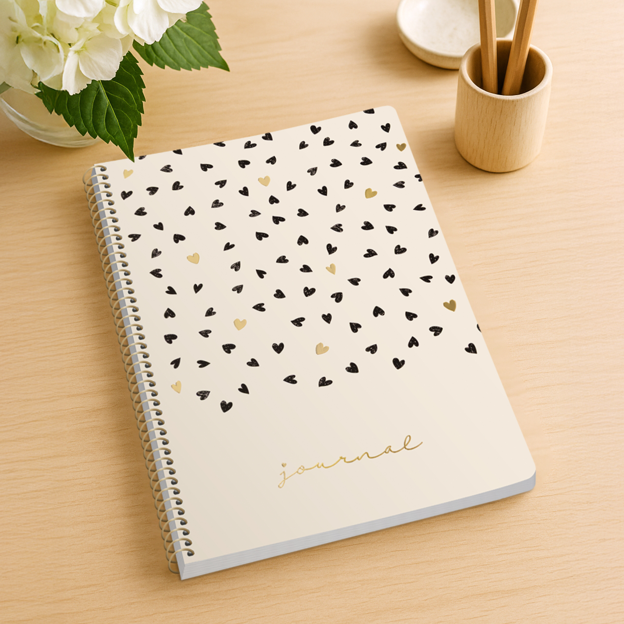 Artikelbild 6 des Artikels “Bullet Journal dotted A5 mit Spiralbindung [Golden Hearts] “